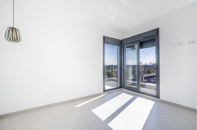 5 Zimmer Villa zu verkaufen in Torre-Pacheco mit Pool Garage - 675.000 € (Ref: 10125365)