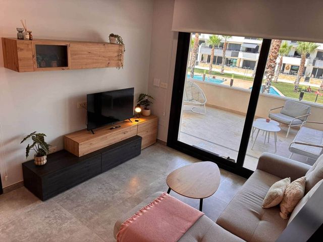 2 slaapkamer Appartement te koop in Los Almendros (Orihuela Costa), Orihuela met zwembad garage - € 289.000 (Ref: 10125370)
