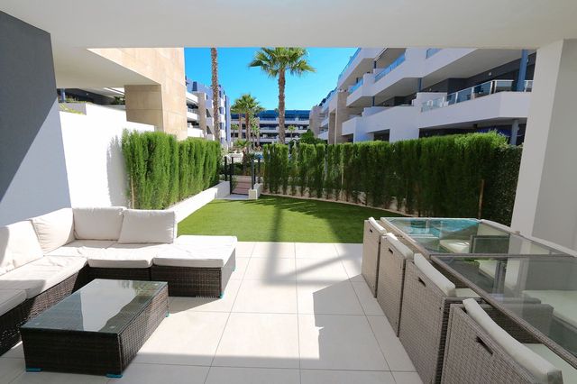 2 quarto Apartamento para venda em Playa Flamenca, Orihuela com piscina garagem - 425 000 € (Ref: 10125374)