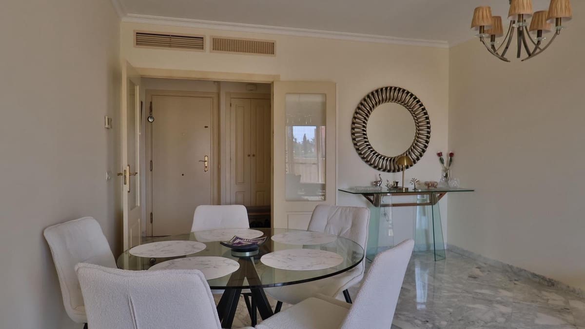 2 slaapkamer Appartement te koop in Mijas met zwembad garage - € 450.000 (Ref: 10125433)
