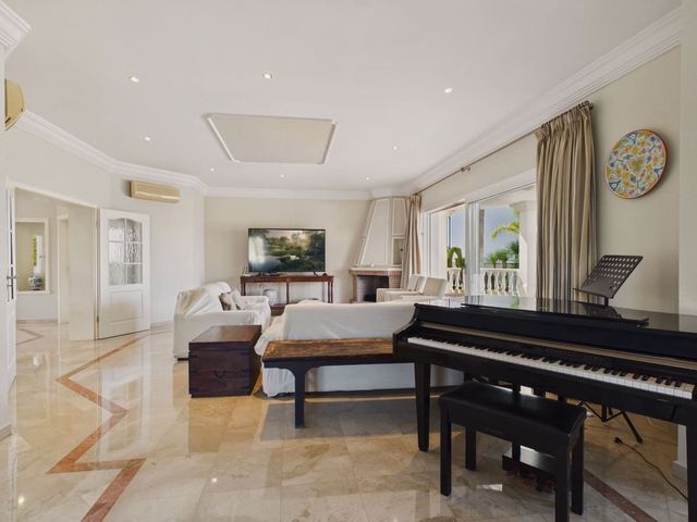 6 chambre Villa/Maison à vendre à El Paraíso, Benahavís avec piscine garage - 2 950 000 € (Ref: 10125445)