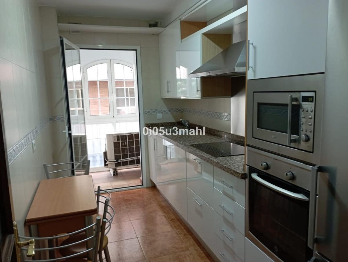 2 sypialnia Apartament na sprzedaż w Miasto Malaga z garażem - 309 900 € (Ref: 10125458)
