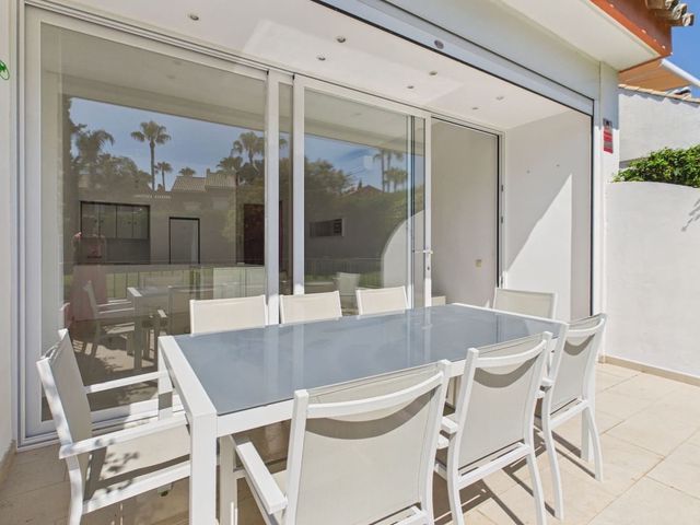 1 camera da letto Appartamento in vendita in Atalaya-Isdabe, Estepona con piscina garage - 295.000 € (Rif: 10125461)