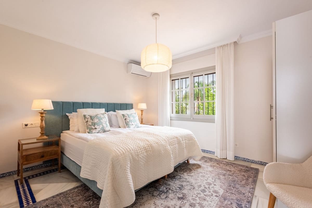 4 soverom Villa til salgs i Marbella med svømmebasseng garasje - € 2 495 000 (Ref: 10125462)