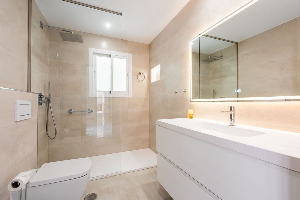 4 soverom Villa til salgs i Marbella med svømmebasseng garasje - € 2 495 000 (Ref: 10125462)