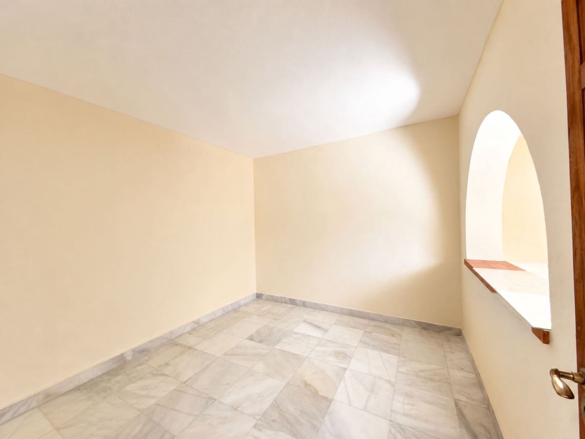 4 Zimmer Villa zu verkaufen in Rio Real mit Pool Garage - 2.150.000 € (Ref: 10125467)