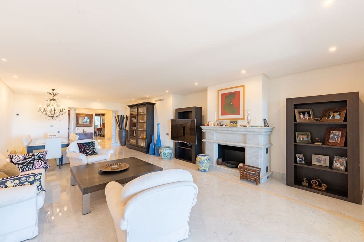 3 sypialnia Apartament na sprzedaż w Marbella z basenem garażem - 2 950 000 € (Ref: 10125513)