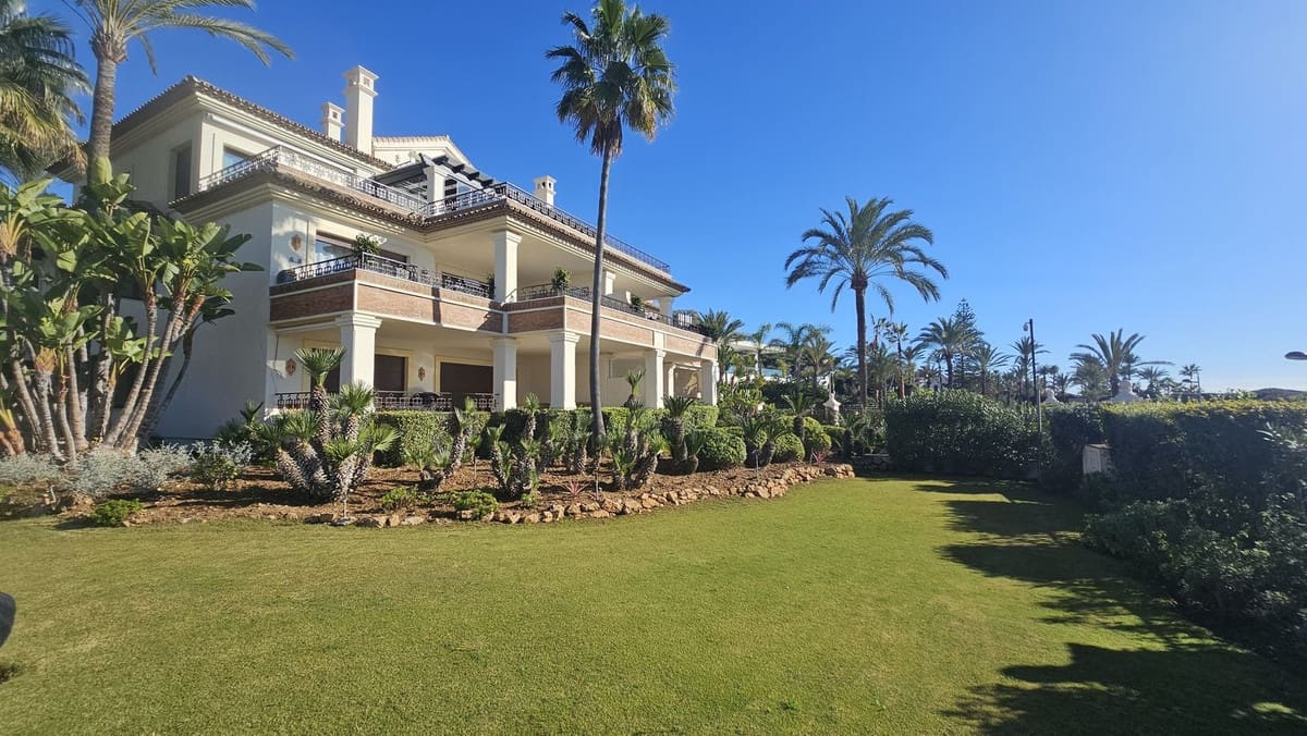 3 sypialnia Apartament na sprzedaż w Marbella z basenem garażem - 2 950 000 € (Ref: 10125513)