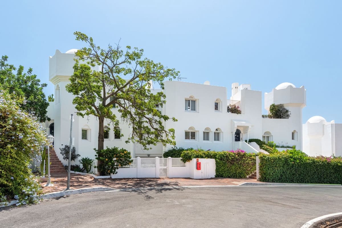 3 soveværelse Lejlighed til salg i Marbella med swimmingpool garage - € 2.595.000 (Ref: 10125514)