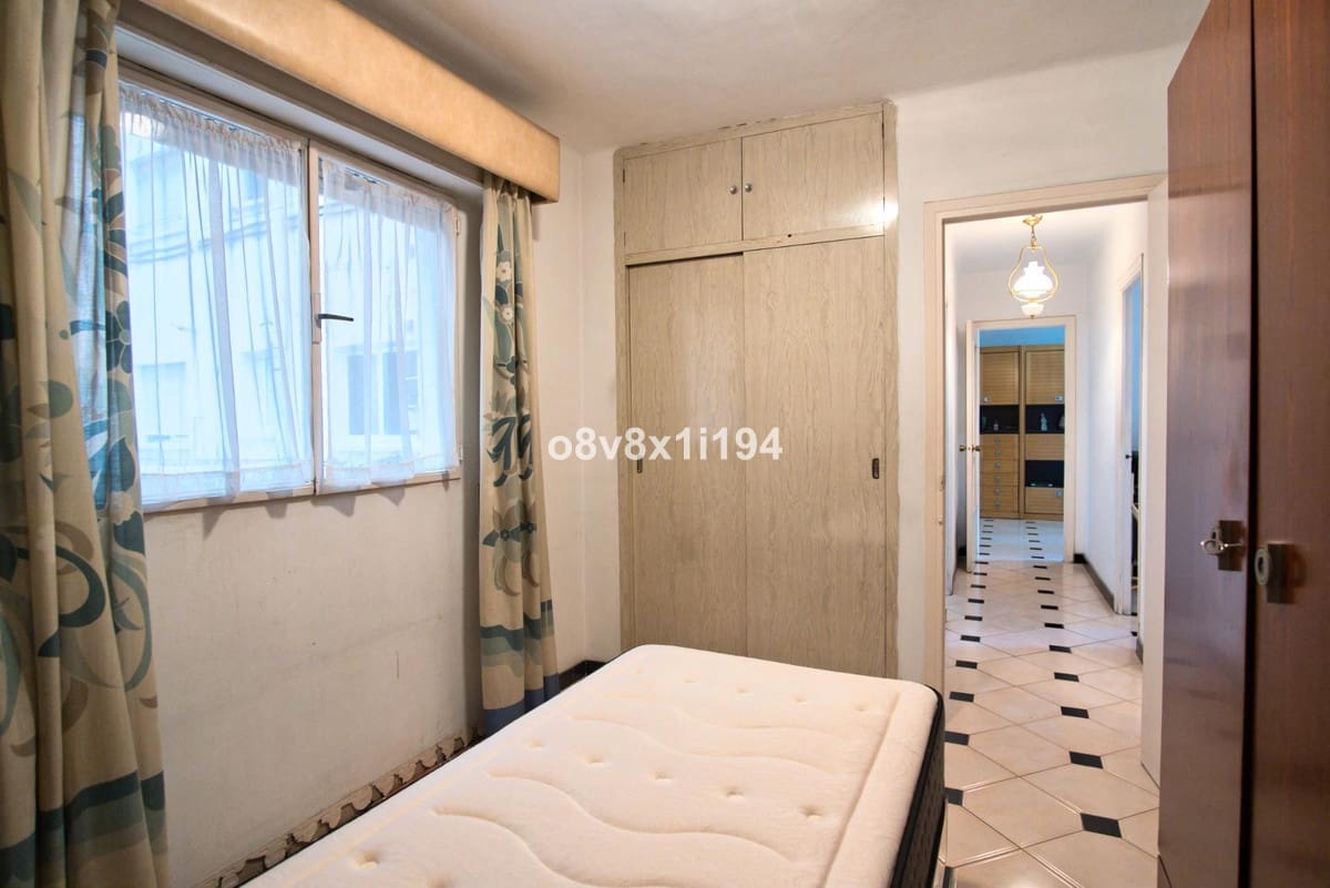3 slaapkamer Appartement te koop in Malaga stad - € 299.000 (Ref: 10125523)