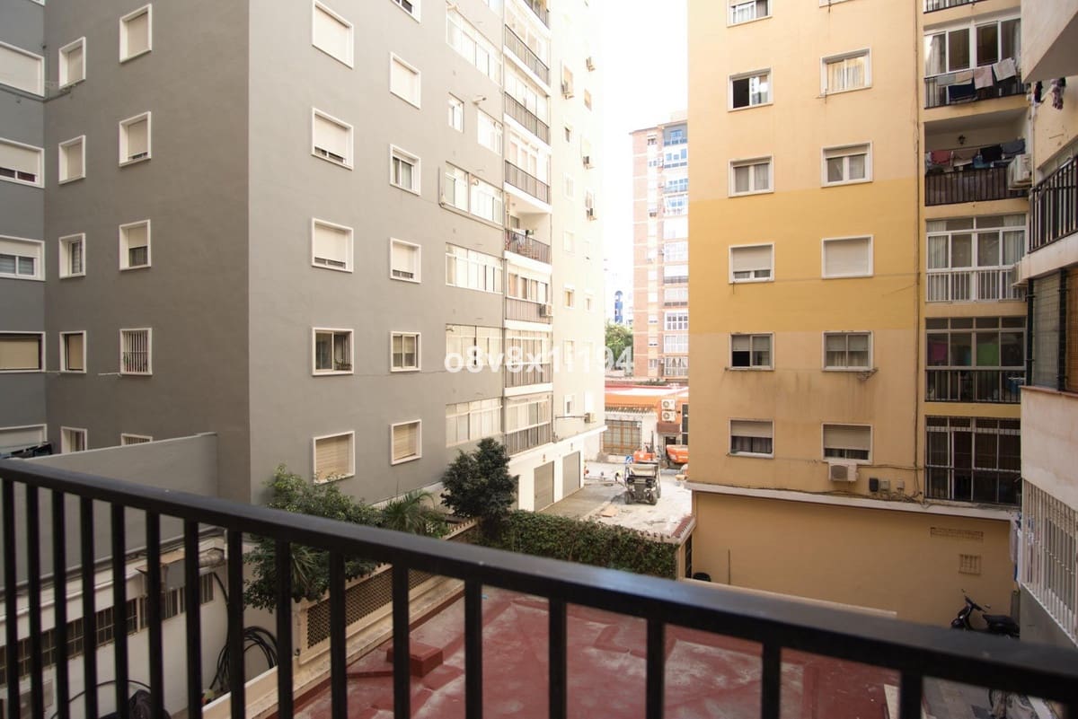 3 slaapkamer Appartement te koop in Malaga stad - € 299.000 (Ref: 10125523)