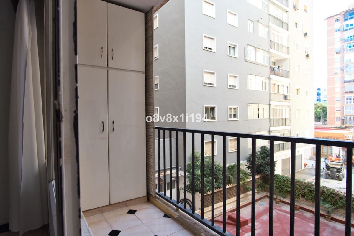 3 slaapkamer Appartement te koop in Malaga stad - € 299.000 (Ref: 10125523)