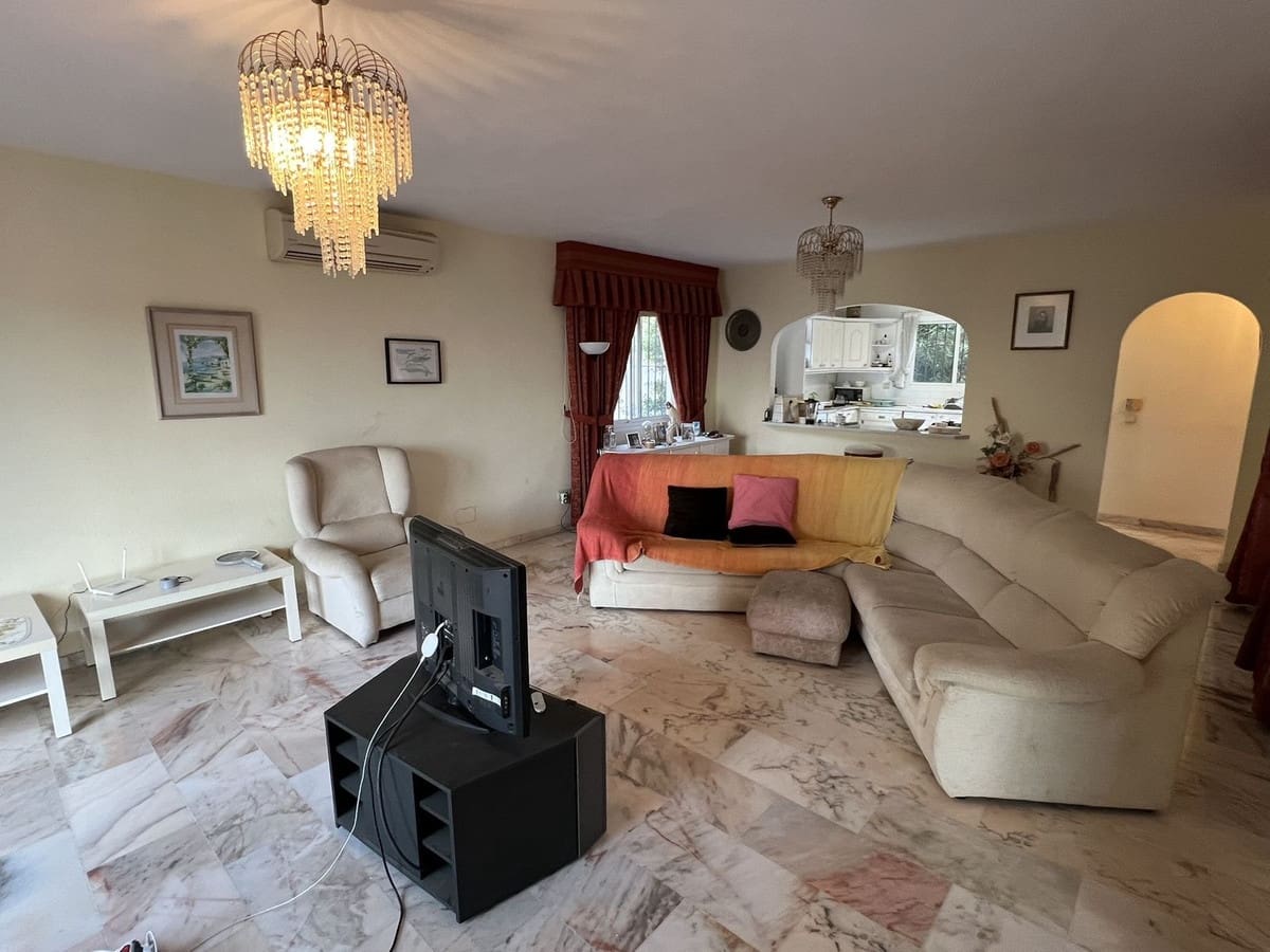 5 soverom Villa til salgs i Mijas med svømmebasseng garasje - € 592 000 (Ref: 10125531)