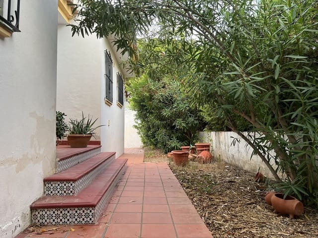 5 bedroom Villa for sale in Valtocado - La Alquería - La Atalaya, Mijas with pool garage - € 592,000 (Ref: 10125531)
