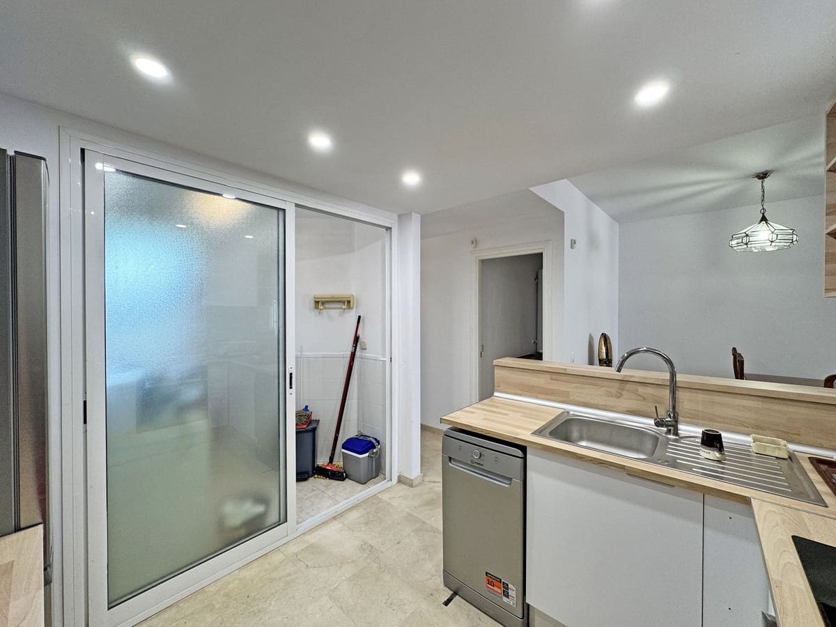 2 sovrum Lägenhet till salu i Marbella med pool garage - 349 000 € (Ref: 10125533)