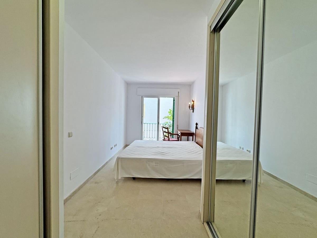 2 sovrum Lägenhet till salu i Marbella med pool garage - 349 000 € (Ref: 10125533)