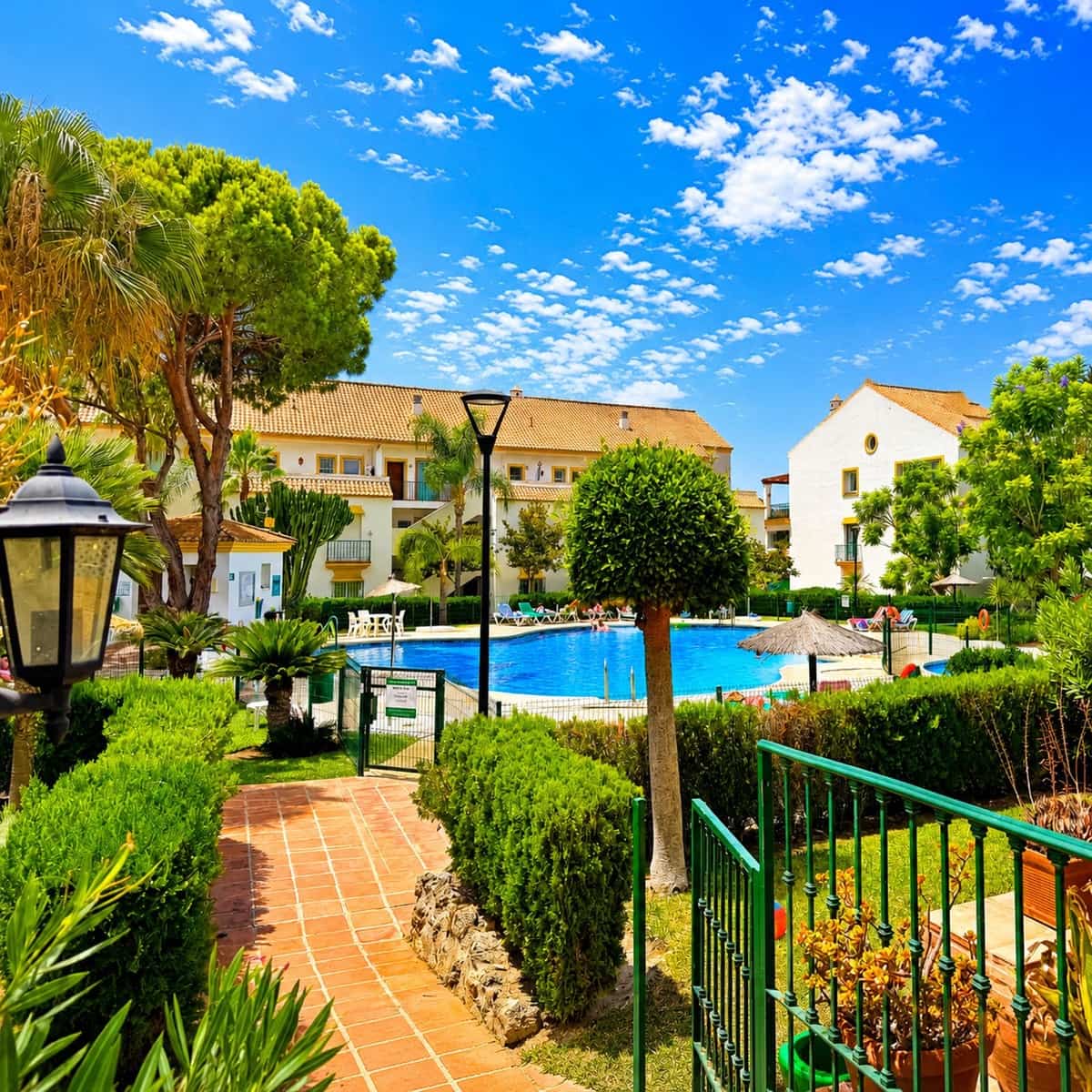 2 sovrum Lägenhet till salu i Marbella med pool garage - 349 000 € (Ref: 10125533)