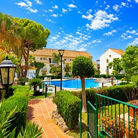 2 sovrum Lägenhet till salu i Marbesa, Marbella med pool garage - 349 000 € (Ref: 10125533)
