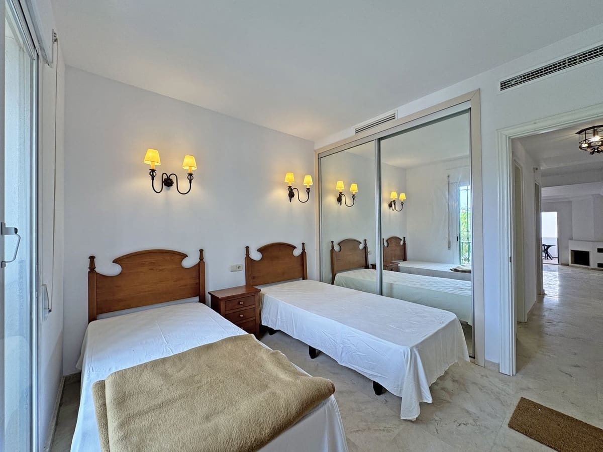 2 sovrum Lägenhet till salu i Marbella med pool garage - 349 000 € (Ref: 10125533)