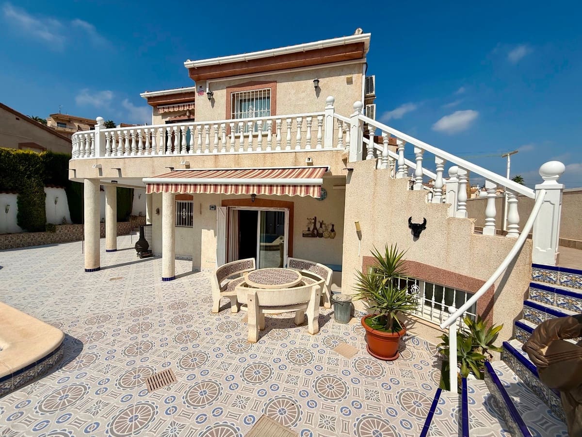 6 sovrum Villa till salu i Rojales med pool garage - 575 000 € (Ref: 10125535)