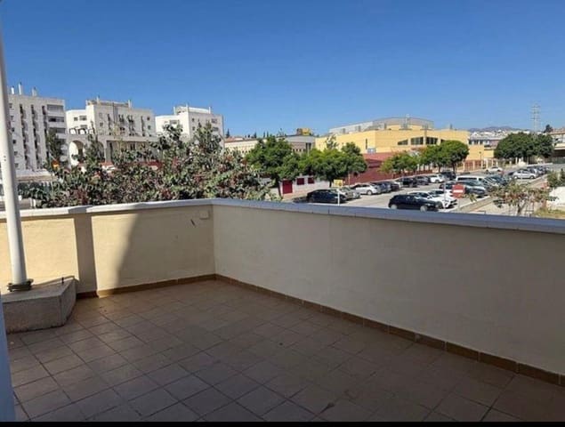 4 slaapkamer Huis te koop in Centro ciudad, Fuengirola met zwembad garage - € 499.000 (Ref: 10125548)