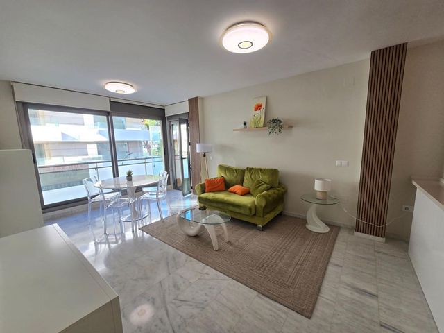 1 chambre Appartement à vendre à Puerto Marina, Benalmádena avec piscine - 314 500 € (Ref: 10125549)