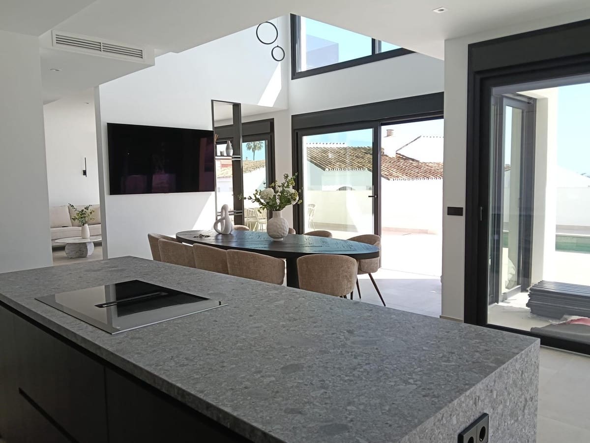 3 chambre Villa/Maison à vendre à Riviera del Sol avec piscine garage - 1 750 000 € (Ref: 10125551)