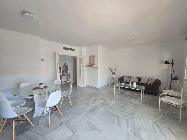 3 chambre Appartement à vendre à Zona Centro Comercial Torrequebrada, Benalmádena avec piscine garage - 425 000 € (Ref: 10125554)
