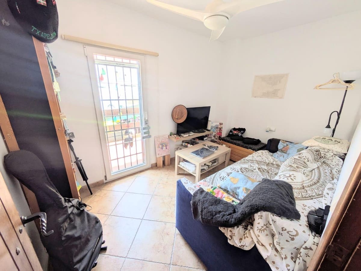 3 makuuhuone Omakotitalo myytävänä paikassa Torremolinos mukana uima-altaan 
autotalli - 410 000 € (Ref: 10125563)