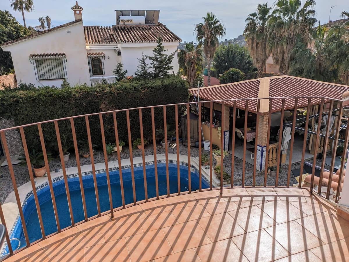 5 sovrum Villa till salu i Benalmadena med pool garage - 950 000 € (Ref: 10125574)