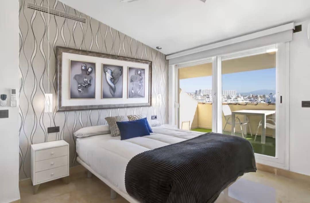 Apartamento de 3 habitaciones en Benalmádena en venta con piscina garaje - 1.850.000 € (Ref: 10125583)