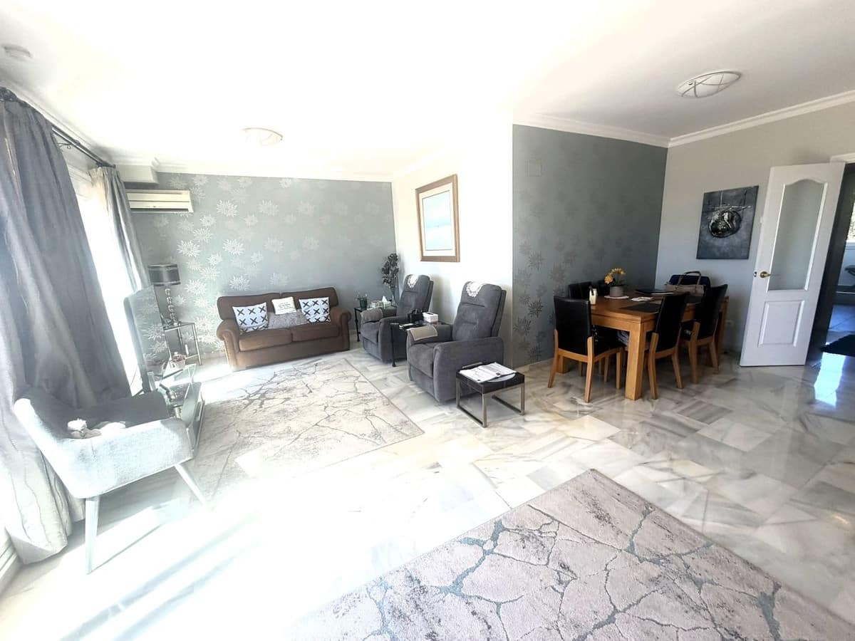 3 soverom Leilighet til salgs i El Paraiso med svømmebasseng - € 469 500 (Ref: 10125587)