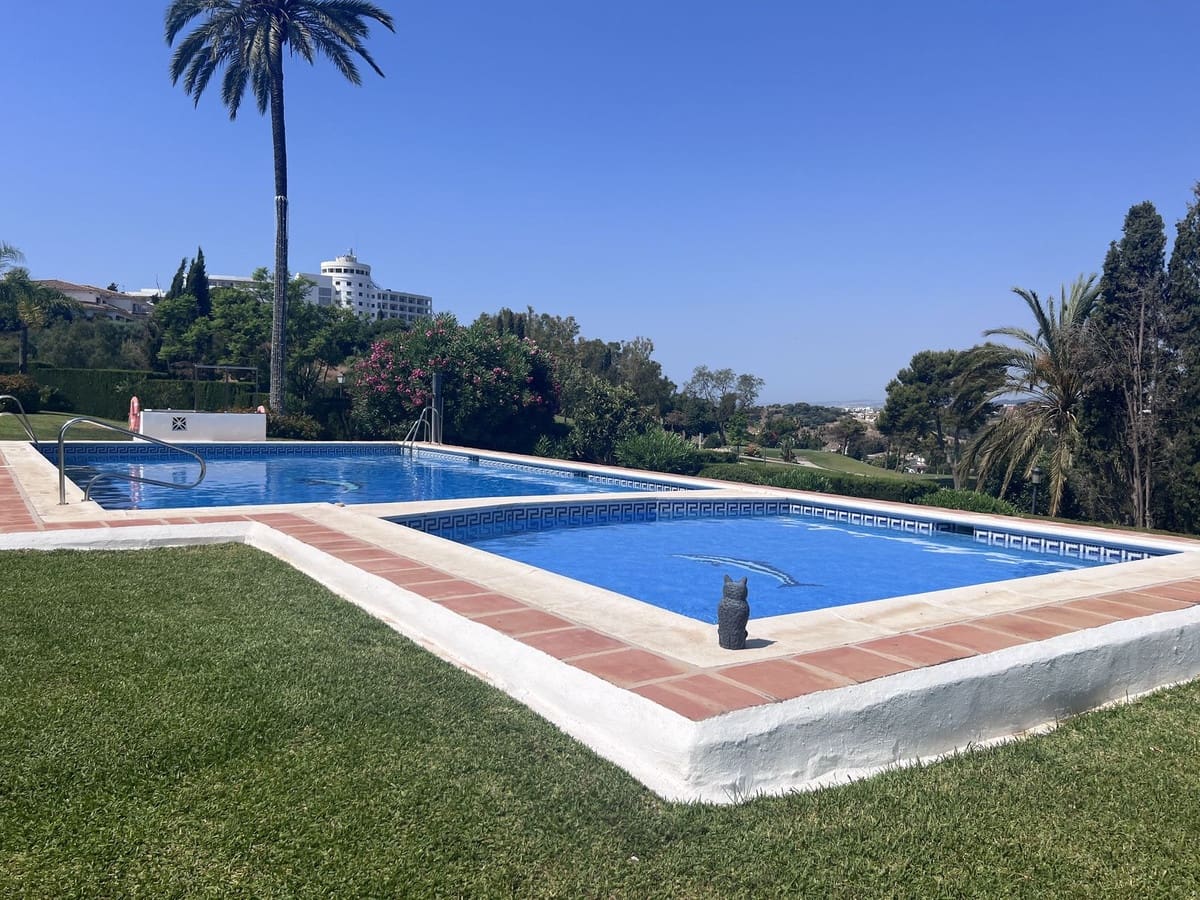 3 chambre Maison de Ville à vendre à El Paraiso avec piscine garage - 469 000 € (Ref: 10125591)