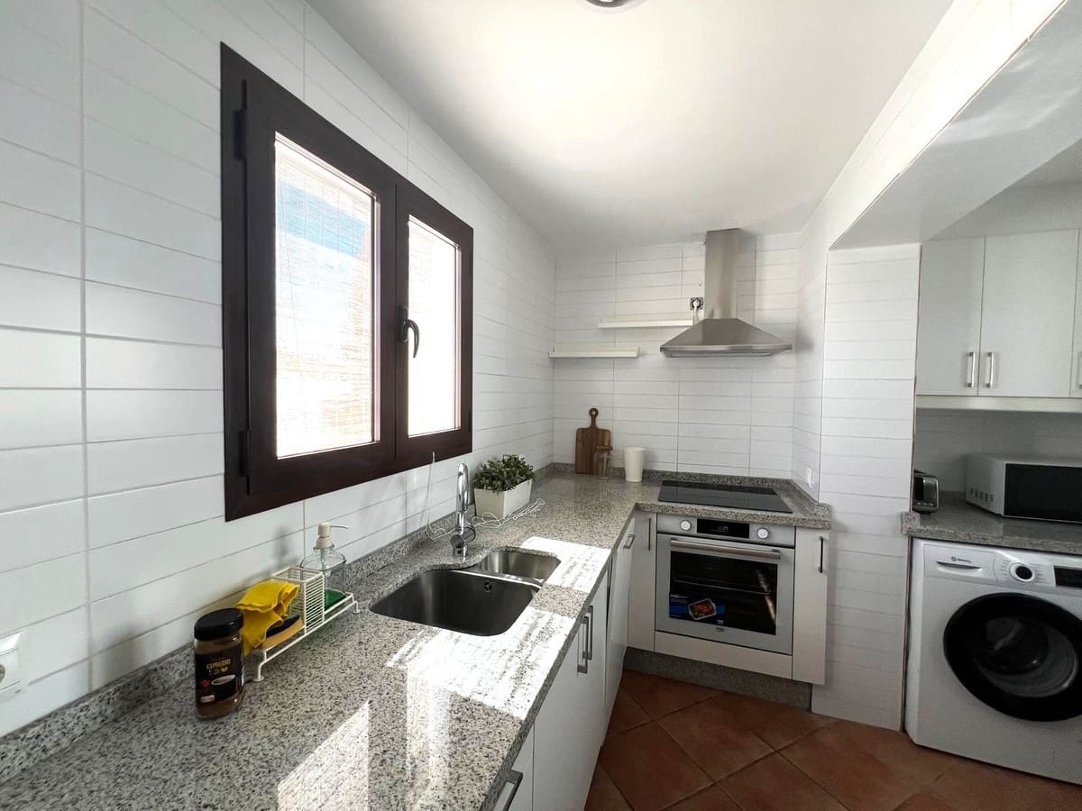 2 bedroom Apartment for sale in El Paraiso with pool - € 335,000 (Ref: 10125594)