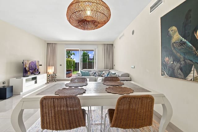 2 soverom Leilighet til salgs i El Paraiso, Estepona med svømmebasseng garasje - € 430 000 (Ref: 10125596)