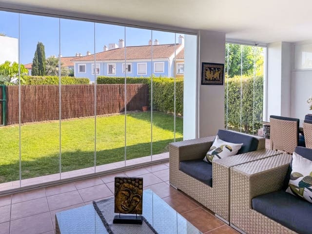 2 soverom Leilighet til salgs i El Paraiso, Estepona med svømmebasseng garasje - € 430 000 (Ref: 10125596)