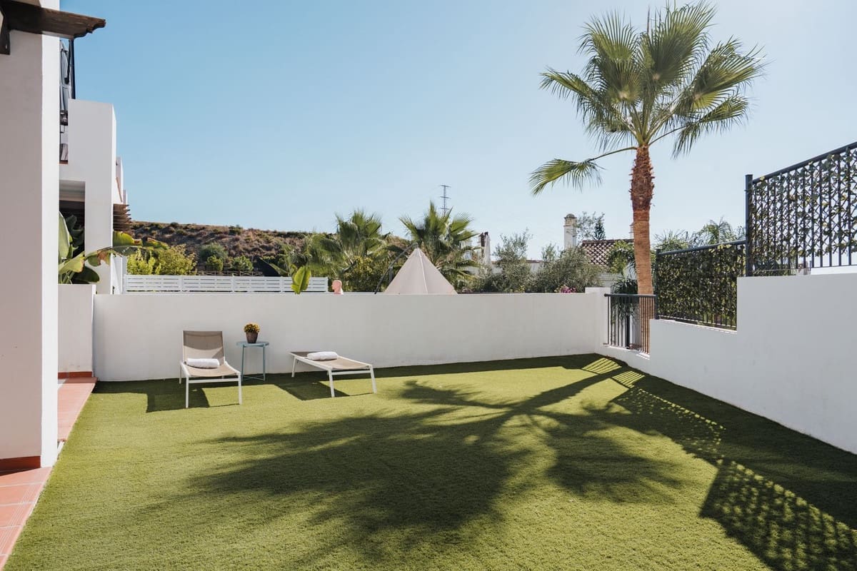 3 bedroom Apartment for sale in Benahavis with pool garage - € 550,000 (Ref: 10125600)