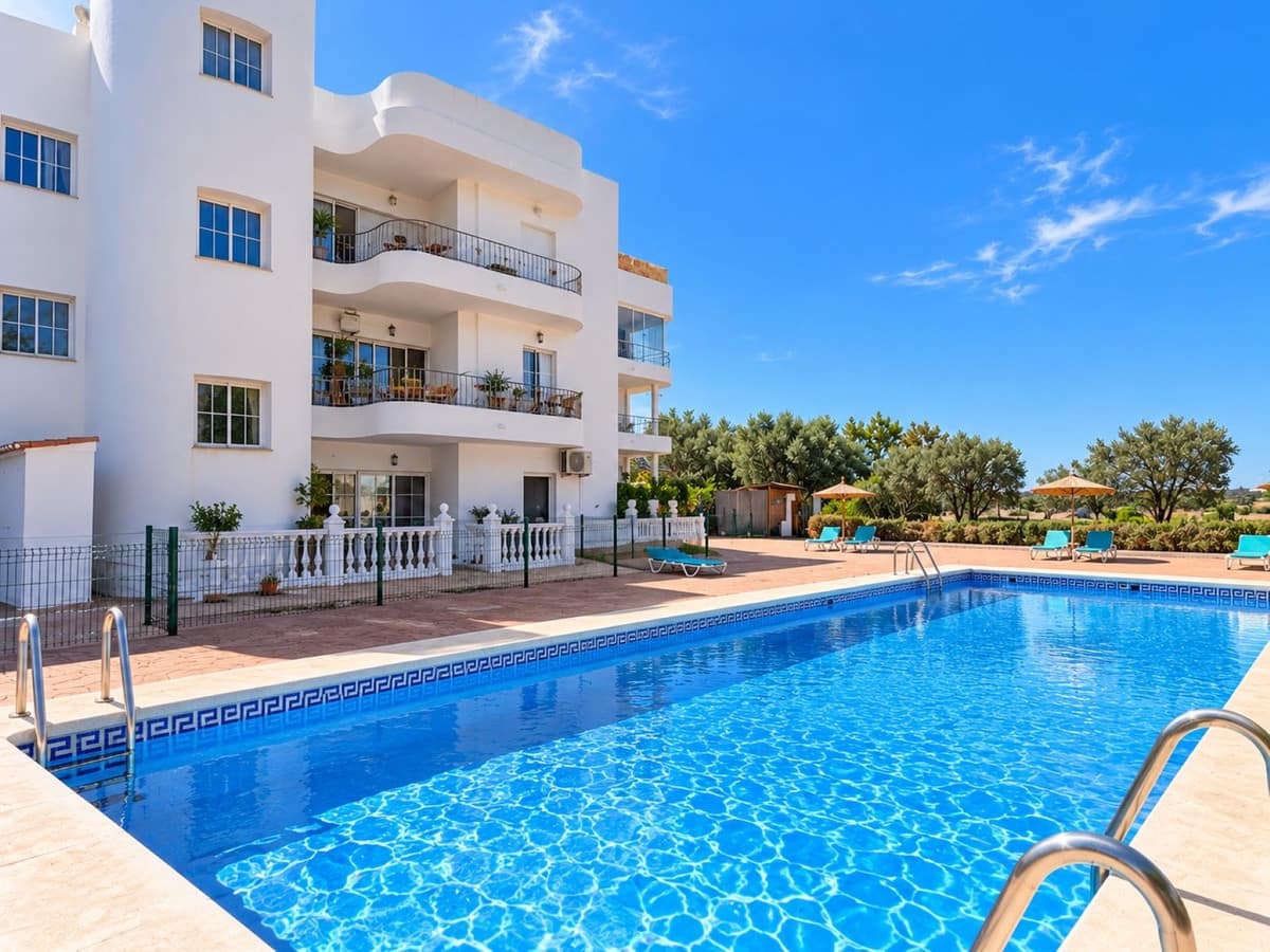 2 quarto Apartamento para venda em Estepona com piscina garagem - 329 000 € (Ref: 10125616)