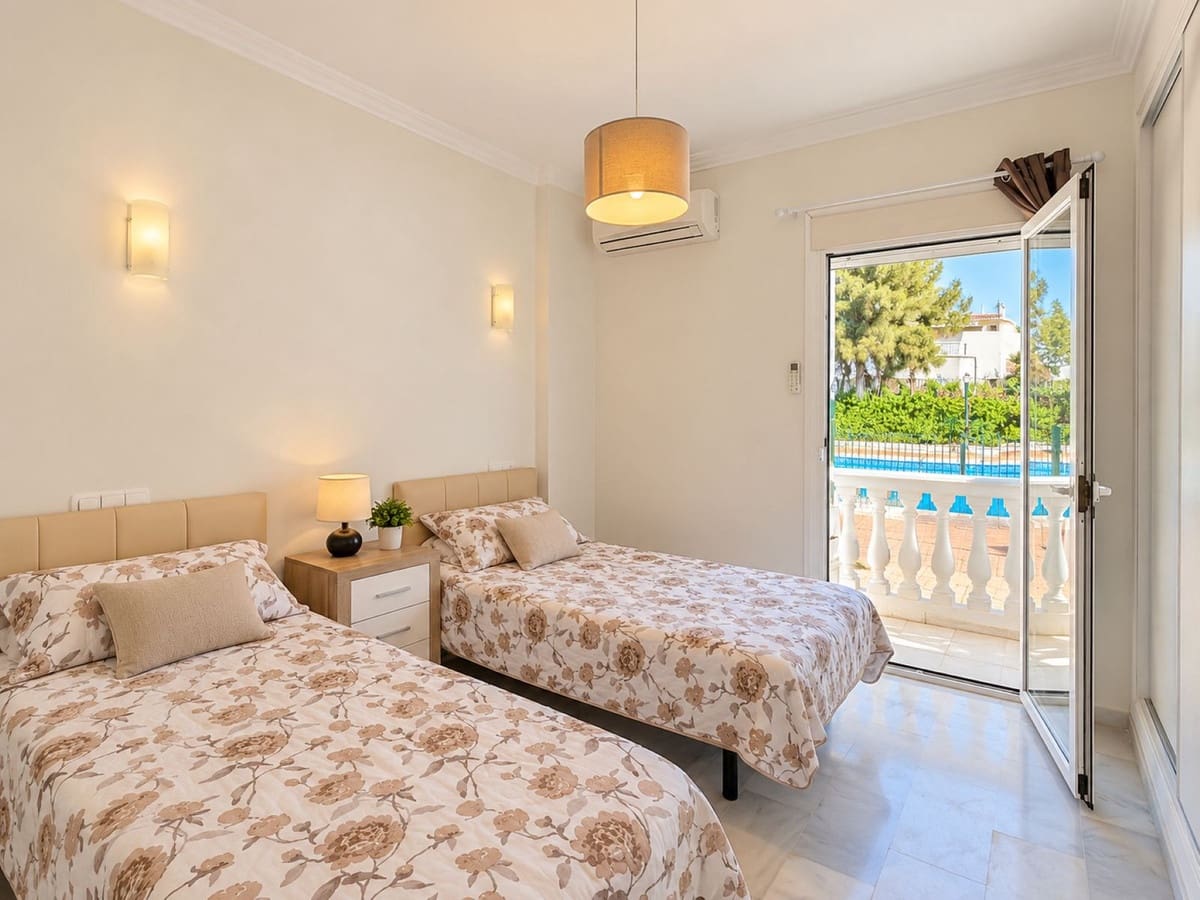 2 quarto Apartamento para venda em Estepona com piscina garagem - 329 000 € (Ref: 10125616)