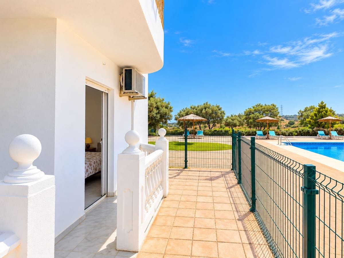 2 quarto Apartamento para venda em Estepona com piscina garagem - 329 000 € (Ref: 10125616)