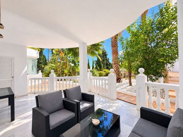 2 quarto Apartamento para venda em Atalaya-Isdabe, Estepona com piscina garagem - 329 000 € (Ref: 10125616)
