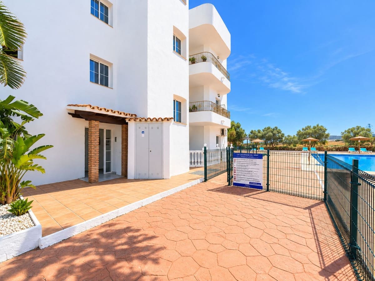 2 quarto Apartamento para venda em Estepona com piscina garagem - 329 000 € (Ref: 10125616)