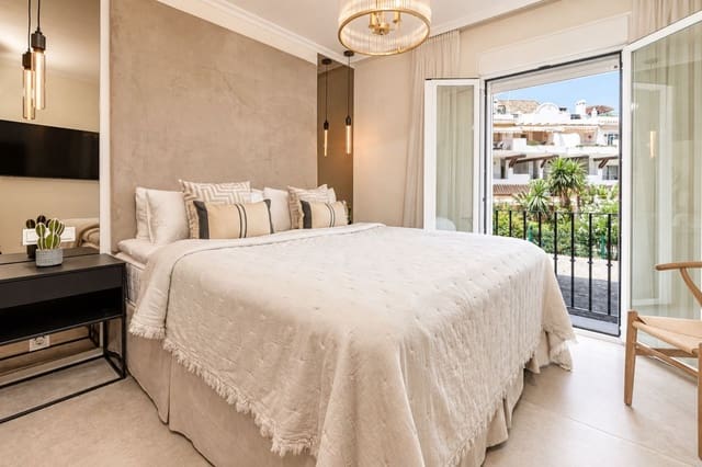 4 sypialnia Apartament na sprzedaż w Nueva Alcántara, Marbella z basenem garażem - 1 695 000 € (Ref: 10125617)