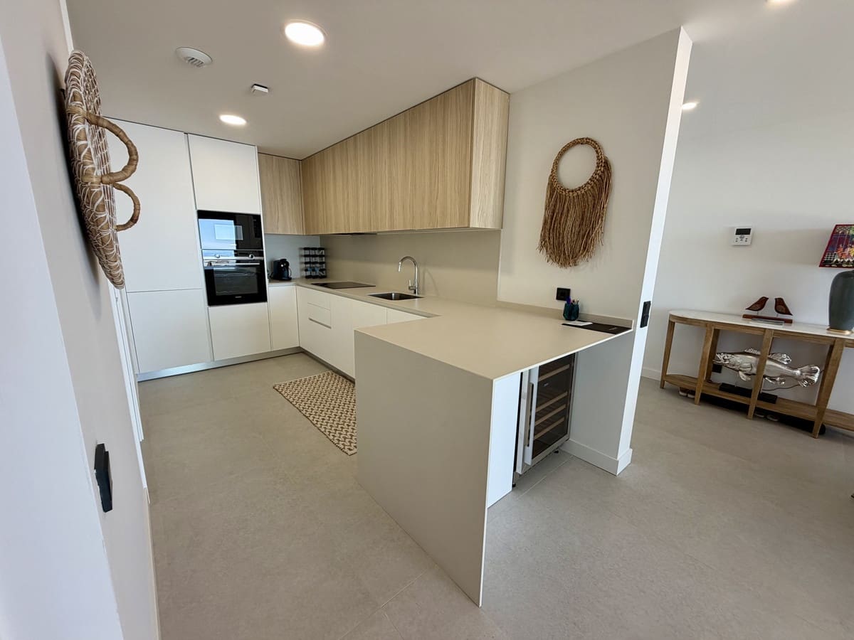 2 sovrum Lägenhet till salu i Marbella med pool garage - 695 000 € (Ref: 10125619)