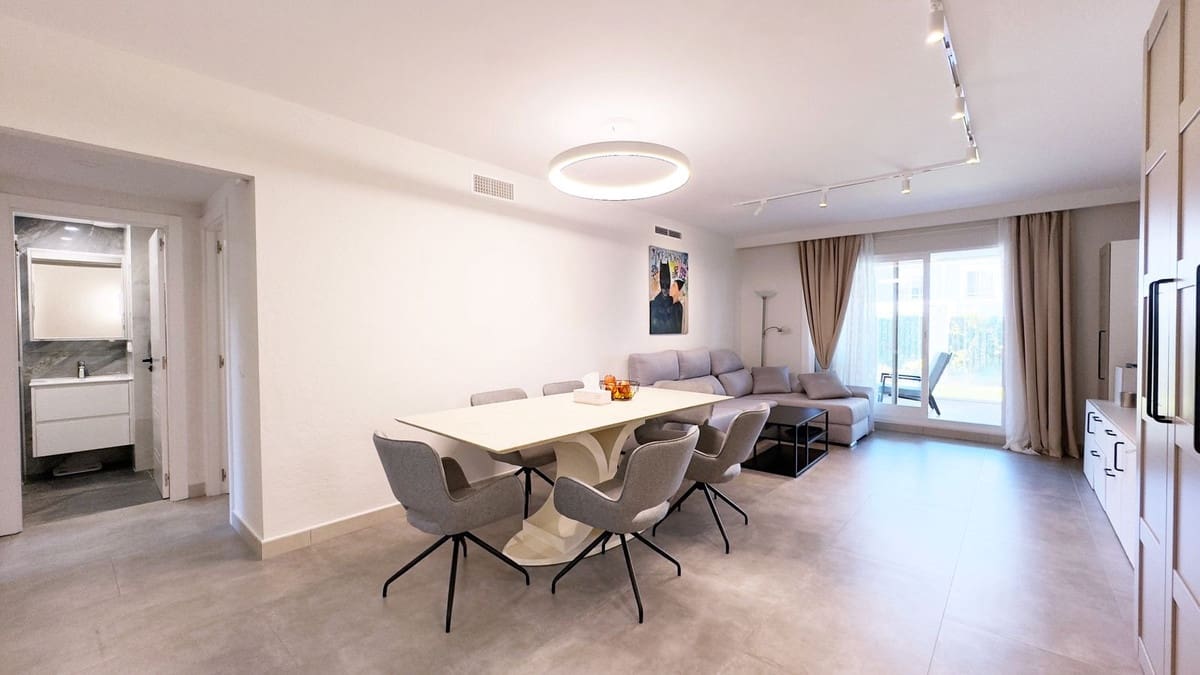2 soveværelse Lejlighed til salg i El Paraiso med swimmingpool garage - € 445.000 (Ref: 10125621)