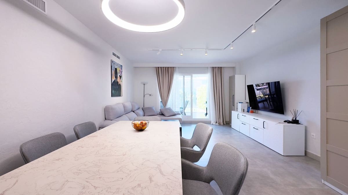 2 soveværelse Lejlighed til salg i El Paraiso med swimmingpool garage - € 445.000 (Ref: 10125621)