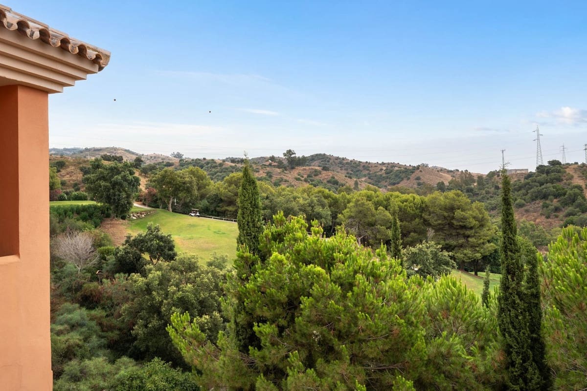3 sypialnia Apartament na sprzedaż w Marbella z basenem garażem - 340 000 € (Ref: 10125627)