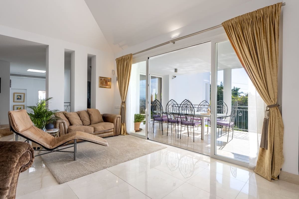 5 Zimmer Villa zu verkaufen in Marbella mit Pool Garage - 3.100.000 € (Ref: 10125636)
