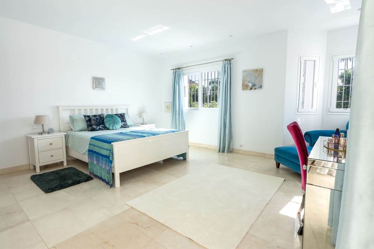 5 Zimmer Villa zu verkaufen in Marbella mit Pool Garage - 3.100.000 € (Ref: 10125636)