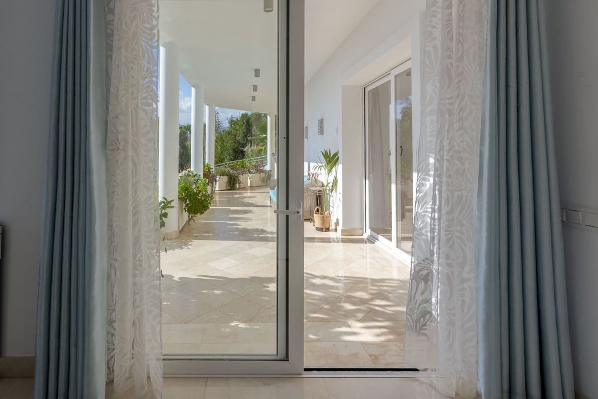 5 Zimmer Villa zu verkaufen in Marbella mit Pool Garage - 3.100.000 € (Ref: 10125636)